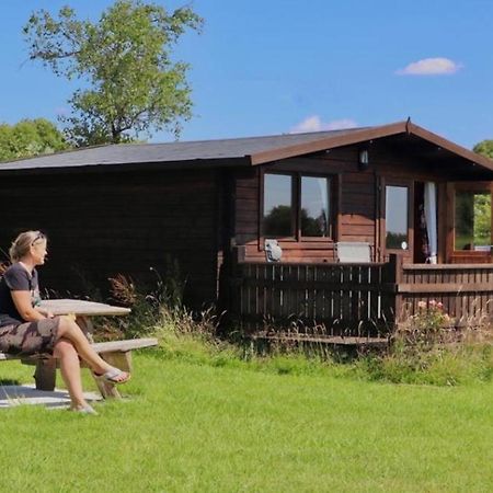 Country Bumpkin - Romantic Couples Stay In Oakhill Cabin Ngoại thất bức ảnh
