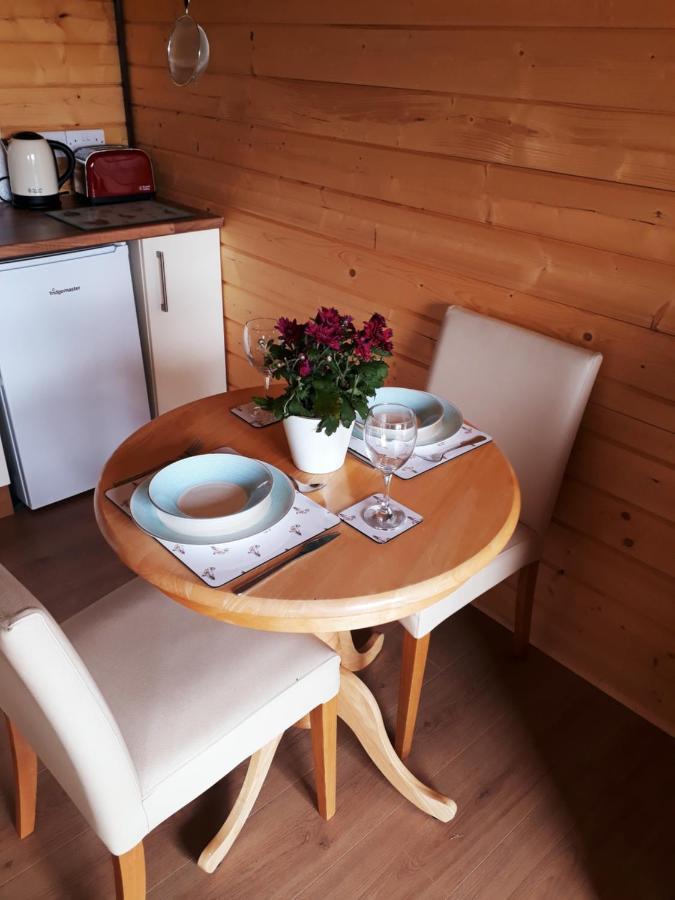 Country Bumpkin - Romantic Couples Stay In Oakhill Cabin Ngoại thất bức ảnh