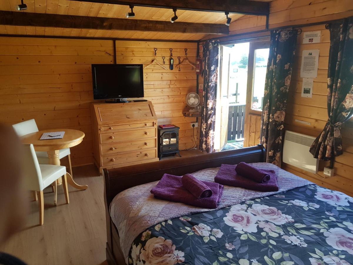 Country Bumpkin - Romantic Couples Stay In Oakhill Cabin Ngoại thất bức ảnh
